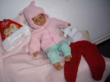 baby pop 60 cm past babykleding incl extra kleding beschikbaar voor biedingen