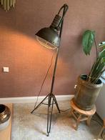 Vloerlamp industriële stijl, 150 tot 200 cm, Ophalen of Verzenden, Zo goed als nieuw