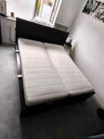 Ikea bed met ombouw + 2 losse matrassen van 2 jaar oud, Ophalen, Gebruikt, Zwart, Tweepersoons
