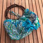 nieuw - fris blauwe folklore hand tas met houten kralen, Sieraden, Tassen en Uiterlijk, Tassen | Damestassen, Ophalen of Verzenden