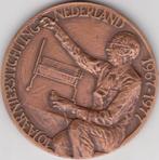 10 JAAR NIERSTICHTING NEDERLAND 1967 - 1977, Postzegels en Munten, Penningen en Medailles, Overige materialen, Ophalen of Verzenden