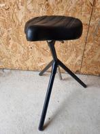 Zwarte Kruk met Driepoot, Huis en Inrichting, Stoelen, Ophalen of Verzenden