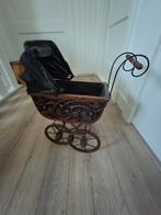 Vintage  poppenwagentje met pop, Huis en Inrichting, Woonaccessoires | Etagères, Ophalen of Verzenden, Gebruikt
