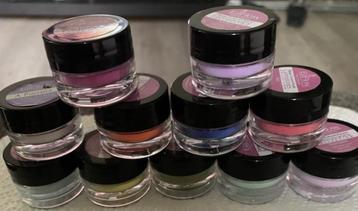 Acryl nagel spullen  beschikbaar voor biedingen
