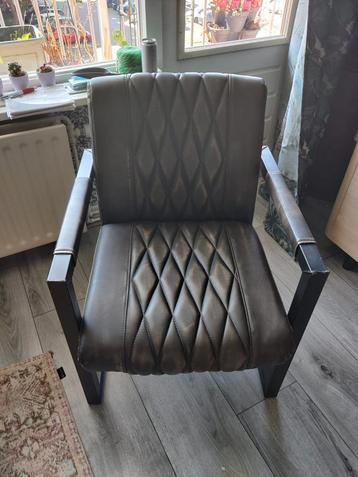 Industriële Fauteuils (2) beschikbaar voor biedingen