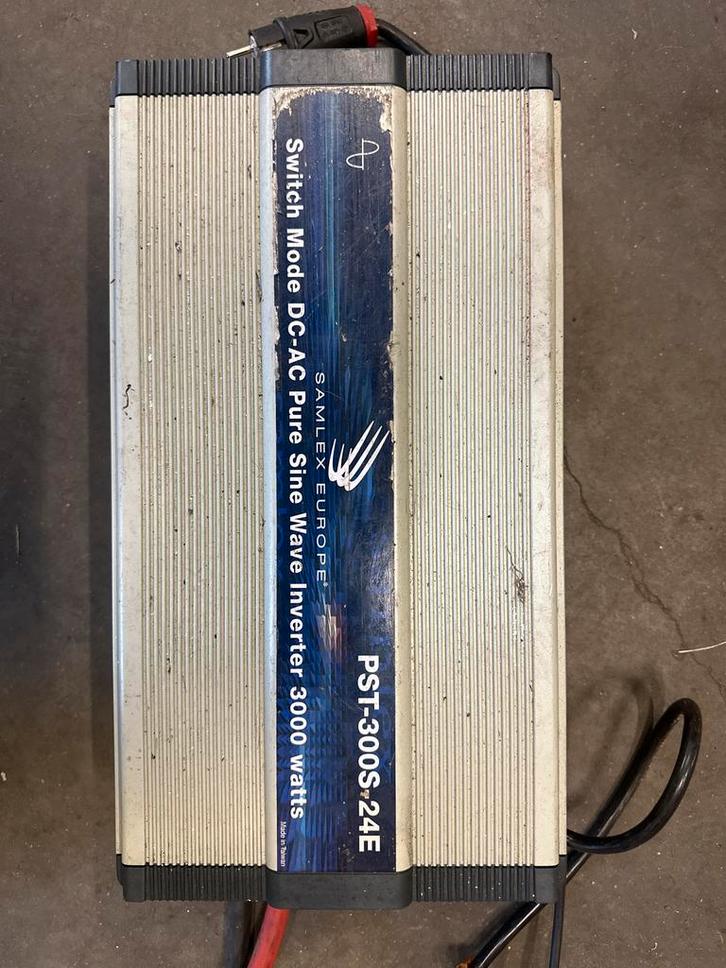Samlex Europe PST-300S-24E Omvormer, Auto diversen, Auto-accessoires, Gebruikt, Ophalen of Verzenden