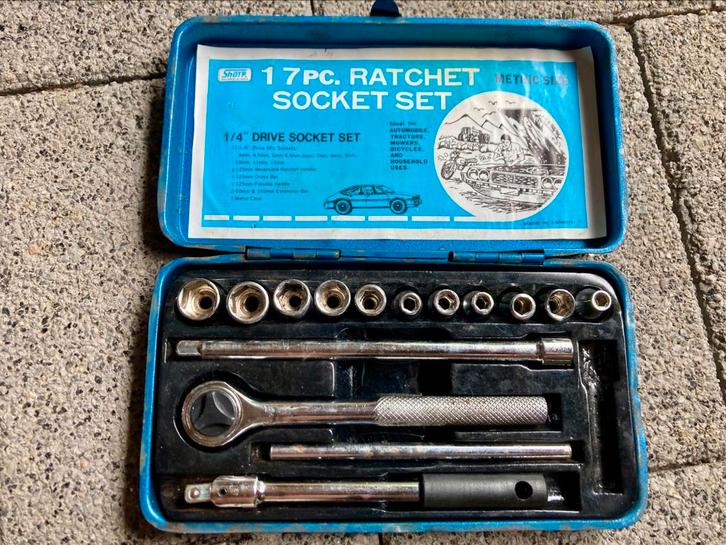 Te koop: doppendoos in goede staat, Auto diversen, Autogereedschap, Gebruikt, Ophalen of Verzenden