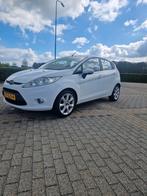 Ford Fiesta 1.25 60KW 5DR 2012 Wit met STOELVERWARMING!!, Origineel Nederlands, Te koop, 5 stoelen, Benzine