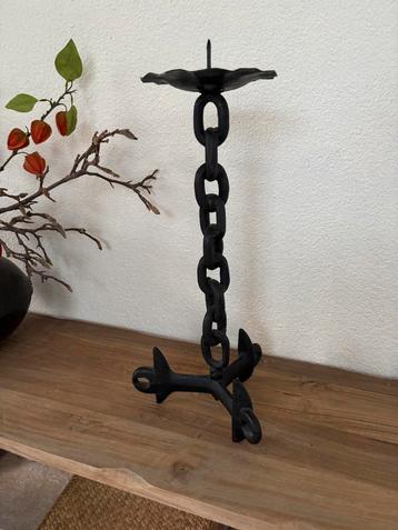 Vintage Brutalist Kandelaar beschikbaar voor biedingen