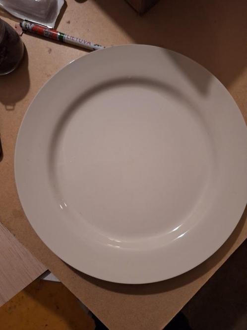Groot bord, 55 a 60 stuks, Huis en Inrichting, Keuken | Servies, Gebruikt, Bord(en), Overige stijlen, Aardewerk, Ophalen of Verzenden