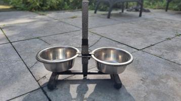 Voerbakjes op standaard beschikbaar voor biedingen