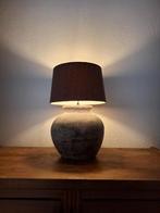 Schemerlamp (tafel of kast) stoffen kap en aardewerken voet, Huis en Inrichting, Lampen | Tafellampen, Ophalen, Zo goed als nieuw