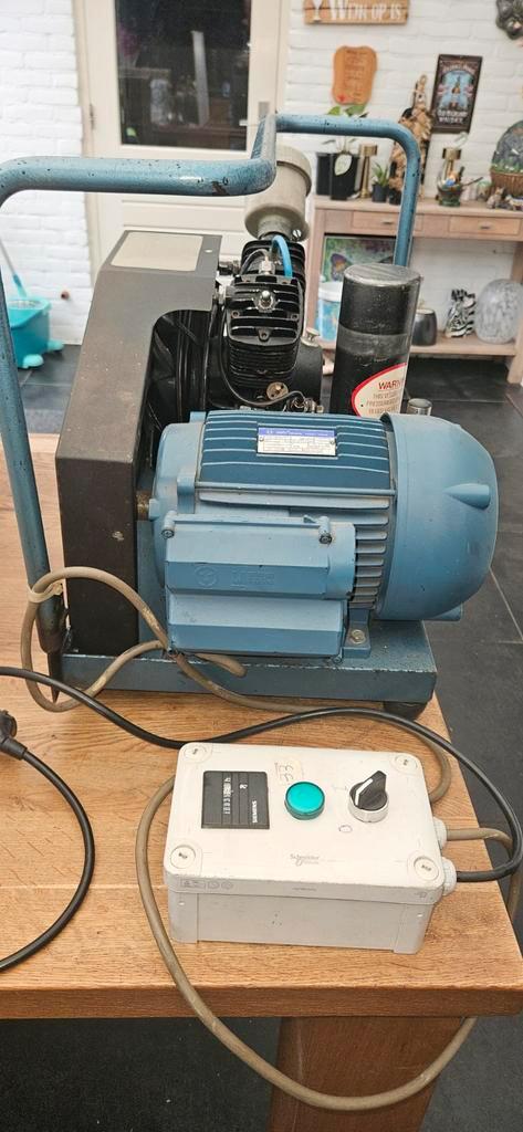 Brisol Pneumatic Duikcompressor 200 bar, Watersport en Boten, Duiken, Duikfles, Ophalen of Verzenden