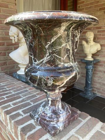 antieke vaas xxl echt marmer beschikbaar voor biedingen