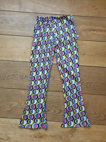 Mooie gekleurde flared broek maat 134/140 beschikbaar voor biedingen