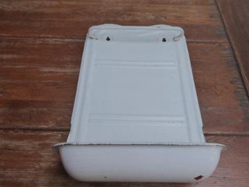 Antiek emaille lepelrek met opvangbakje beschikbaar voor biedingen