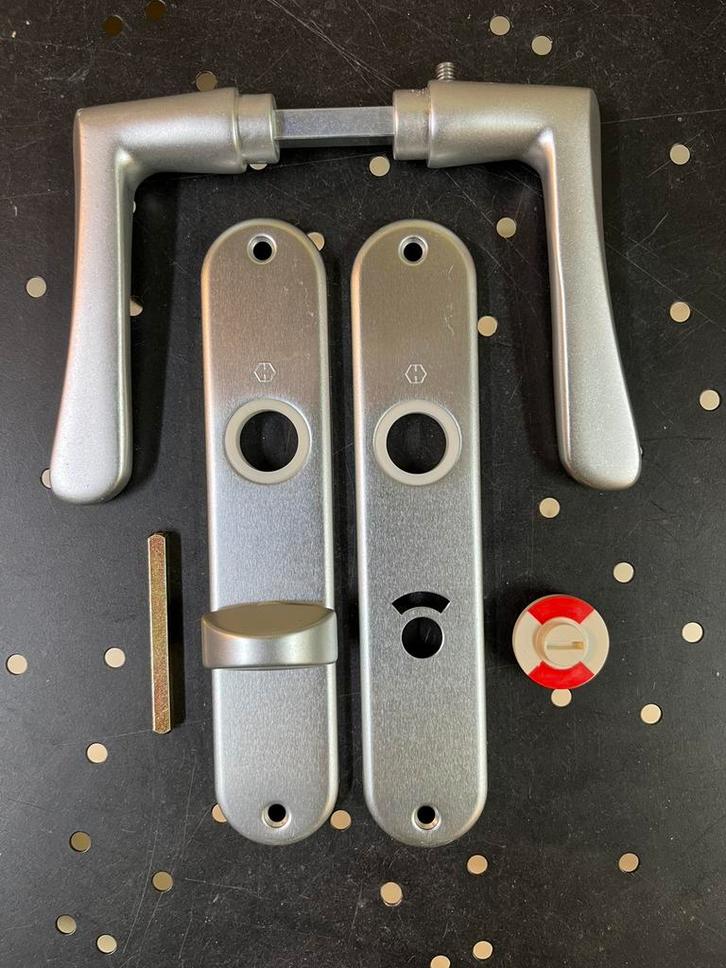 Hoppe Toilet Beslag 57-5 + krukset  F1 NIEUW  € 11.95, Hobby en Vrije tijd, Knutselen, Nieuw, Materiaal, Ophalen of Verzenden