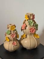 Set van 2 decoratieve vazen met bloemen, Ophalen, Overige kleuren, 50 tot 75 cm, Aardewerk of Porselein
