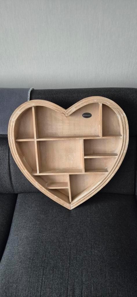 Riverdale wandrek hart vorm, Huis en Inrichting, Woonaccessoires | Wandplanken en Boekenplanken, Zo goed als nieuw, Ophalen