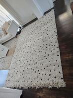 2 vloerkleden Karwei crème met zw.stippen - Nieuw & Gebruikt, Ophalen, 150 tot 200 cm, Crème, Modern