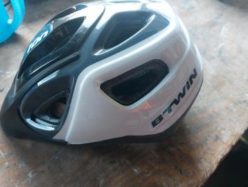 Fiets helm beschikbaar voor biedingen