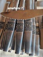 Bestek Amefa Stainless relief margrieten parel randjes, Ophalen of Verzenden, Gebruikt, IJzer