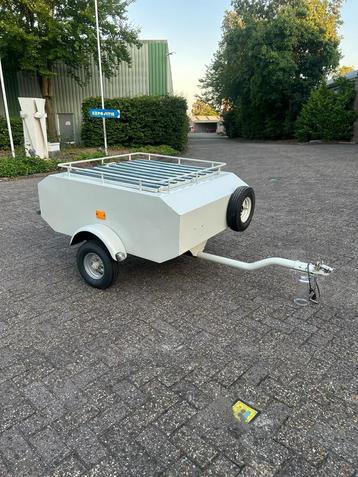 Te huur: Retro Bagagewagen leuk voor achter je oldtimer beschikbaar voor biedingen