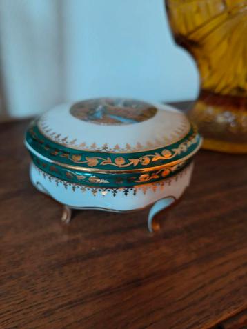 Deksel doosje Limoges porselein Lourdes beschikbaar voor biedingen