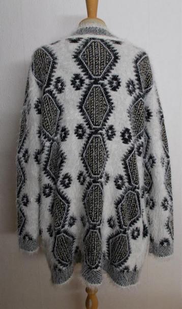 Lekker zacht en warm beige/zwart print vest! L/XL beschikbaar voor biedingen