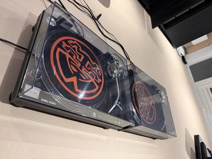 Technics SL-1210 M5G (2 stuks) Nieuwstaat origineel zeldzaam, Muziek en Instrumenten, Dj-sets en Draaitafels, Zo goed als nieuw