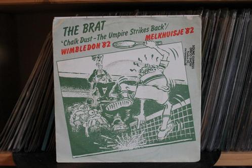 7" Single The Brat - Chalk Dust - The Umpire Strikes Back /, Cd's en Dvd's, Vinyl Singles, Gebruikt, Single, Pop, 7 inch, Ophalen of Verzenden