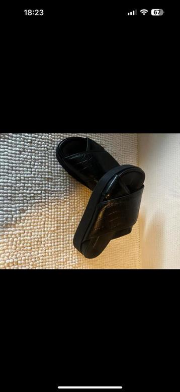 Other&stories slippers maat 41 zwart leer stoer model beschikbaar voor biedingen