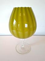 Groot vintage olijfgroen cognac glas, Ophalen of Verzenden, Zo goed als nieuw, Glas, Minder dan 50 cm