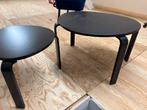 Te koop 2 stuks zwarte bijzet tafeltjes, 50 tot 100 cm, Rond, Ophalen of Verzenden, Zo goed als nieuw