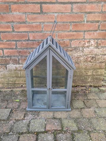 Tuinlantaarn beschikbaar voor biedingen