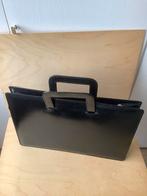 Leren diplomaten tas, Gebruikt, Ophalen of Verzenden, Minder dan 35 cm, Uitschuifbare handgreep