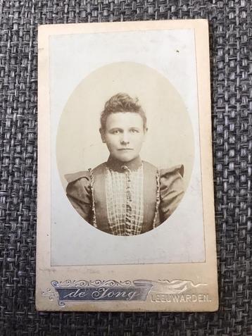 CDV, Vrouw, de Jong, Leeuwarden - Sneek, Carte de Visite 9 beschikbaar voor biedingen