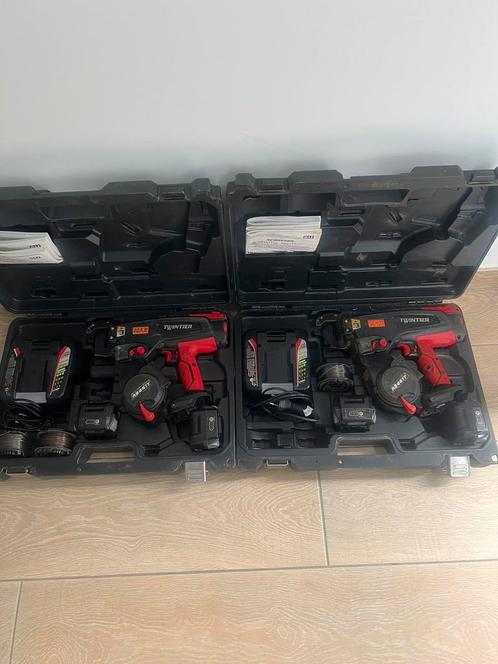 Max Twintier RB411T Vlechtmachine, Doe-het-zelf en Verbouw, Gereedschap | Overige machines, Zo goed als nieuw, Ophalen of Verzenden