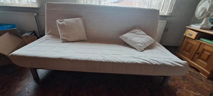 Slaapbank met crème kleurige hoes, Huis en Inrichting, Slaapkamer | Slaapbanken, Gebruikt, Overige maten, Overige maten, Tweepersoons