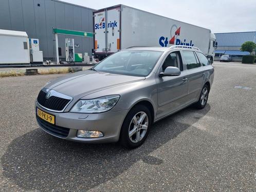 Skoda Octavia 1.2 TSI Combi DSG 2011 Beige, Auto's, Skoda, Particulier, Octavia, Benzine, A, Hatchback, Automaat, Origineel Nederlands