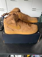 Te koop nieuw paar nike airforce one mid in maat 48,5 (48.5), Kleding | Heren, Schoenen, Bruin, Nike, Nieuw, Ophalen of Verzenden