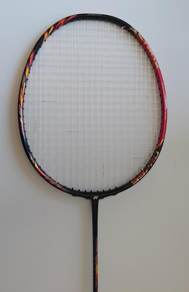 Yonex Astrox 99 Pro (2nd gen), Sport en Fitness, Badminton, Zo goed als nieuw, Racket(s), Ophalen