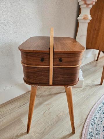Vintage Deens design 60s  naaikastje  beschikbaar voor biedingen