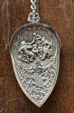 Zilveren/Verzilverde Lepel met Gedetailleerde Bewerking, Antiek en Kunst, Antiek | Bestek, Ophalen of Verzenden