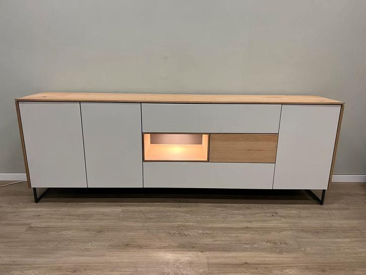 Dressoir xooon Darwin (lindfield) 240cm nu voor €1099,-!, Huis en Inrichting, Kasten | Overige, Nieuw, Ophalen of Verzenden