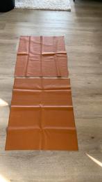 2 coupons nieuw Bruin skaileer( kunstleer) met foutje, Ophalen of Verzenden, Nieuw, 30 tot 200 cm, 120 cm of meer