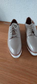Damesschoenen mt.42.H&M.Beige nieuwe schoenen,ophalen €15.00, Ophalen of Verzenden, Zo goed als nieuw, Beige, Sneakers of Gympen