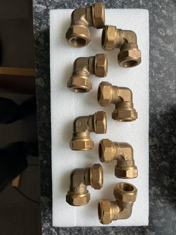 8 stuks VSH knie 22 knel beschikbaar voor biedingen