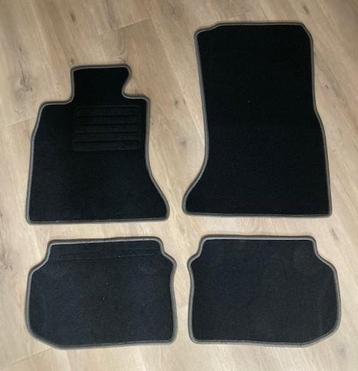 Mattenset voor een BMW 5-serie F10 beschikbaar voor biedingen