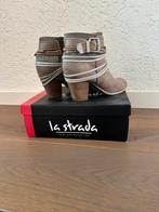 La Strada laarsjes. Maat 39, Beige, Lage of Enkellaarzen, Ophalen of Verzenden, Zo goed als nieuw